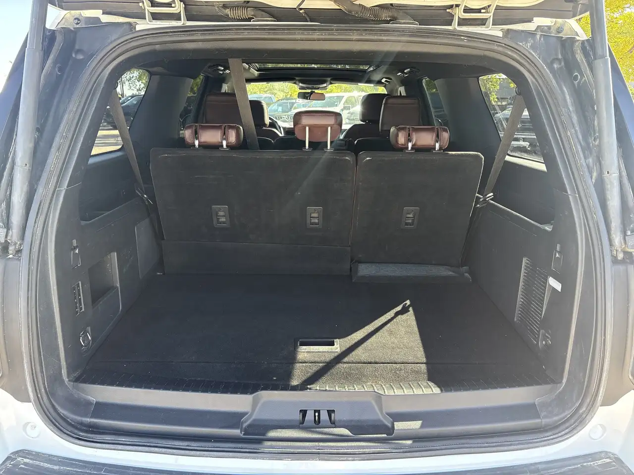 Ford Expedition - Image 10