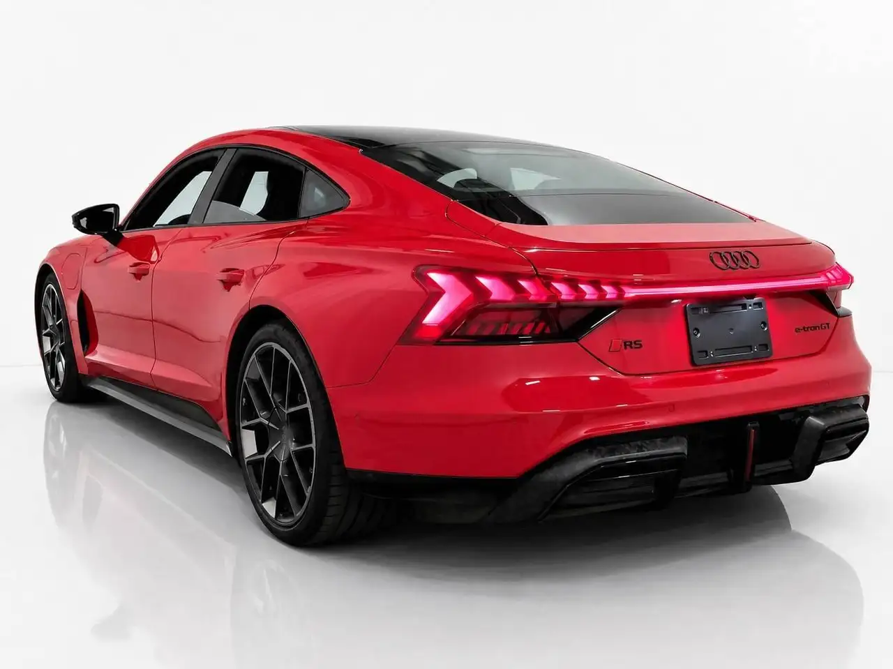 Audi RS e-tron GT - Image 6