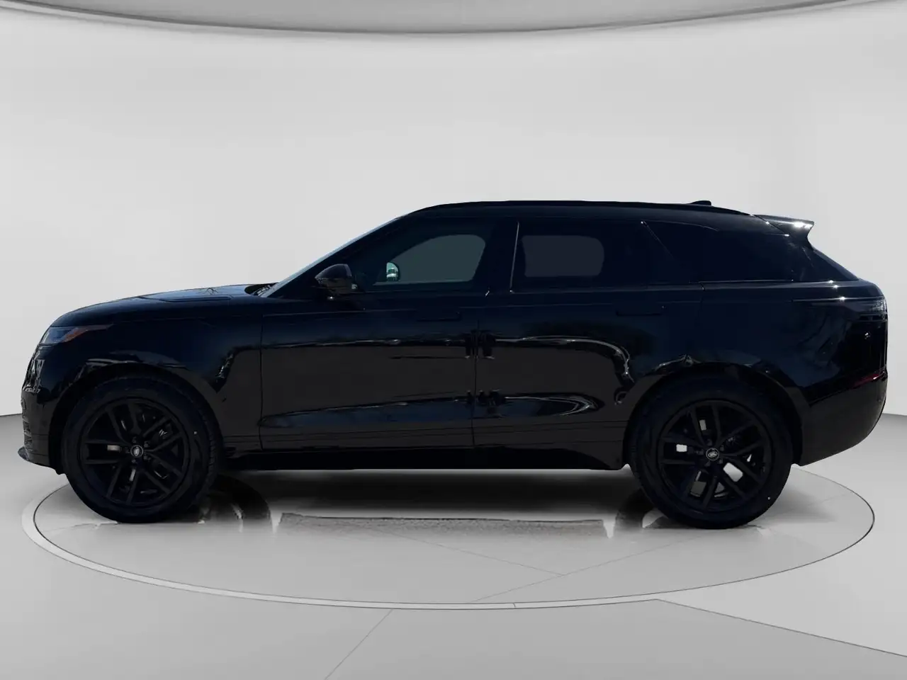 Land Rover Range Rover Velar - Image 2