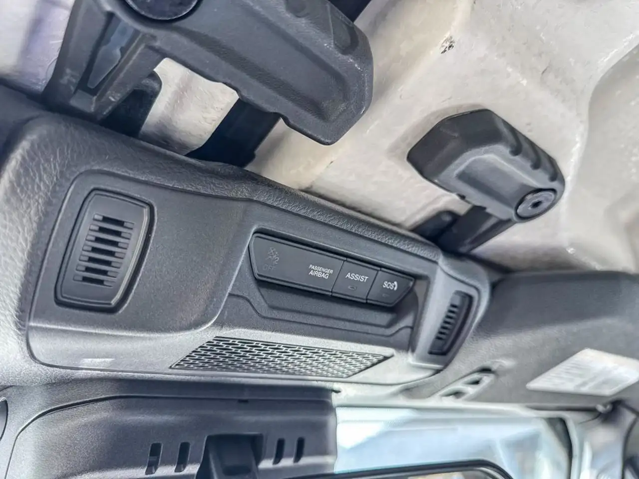 Jeep Wrangler - Image 19