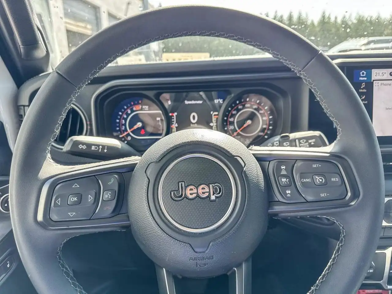 Jeep Wrangler - Image 13