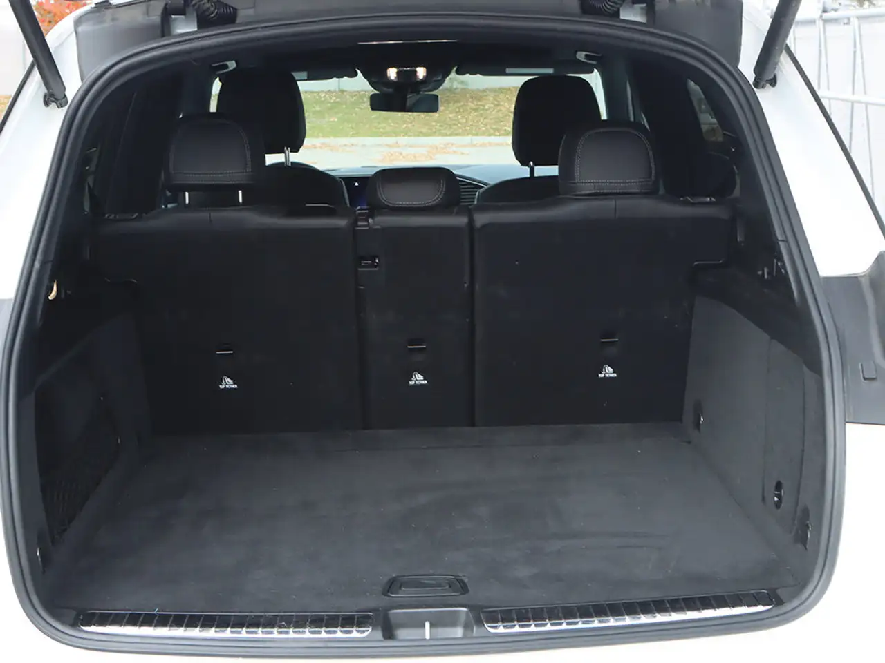 Mercedes-Benz GLE - Image 25