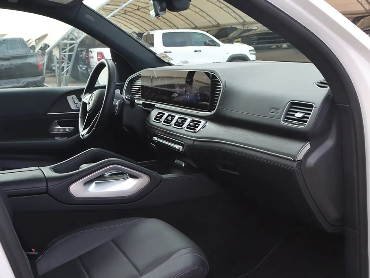 Mercedes-Benz GLE - Image 21