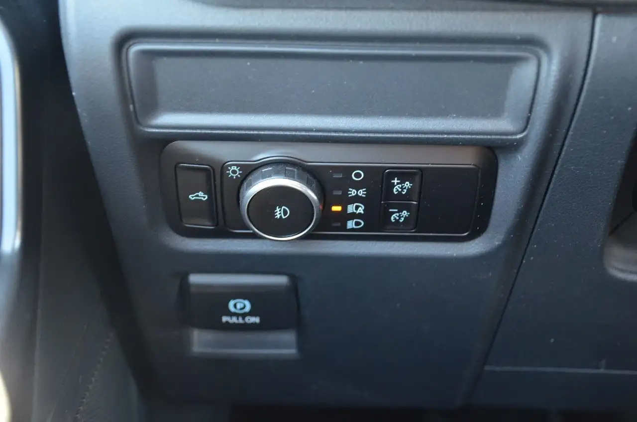 Ford F-150 - Image 28