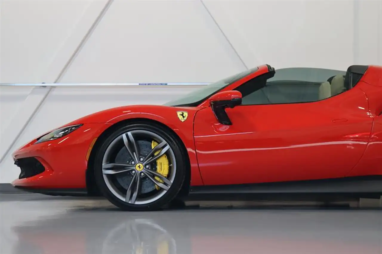 Ferrari 296 GTS - Image 10