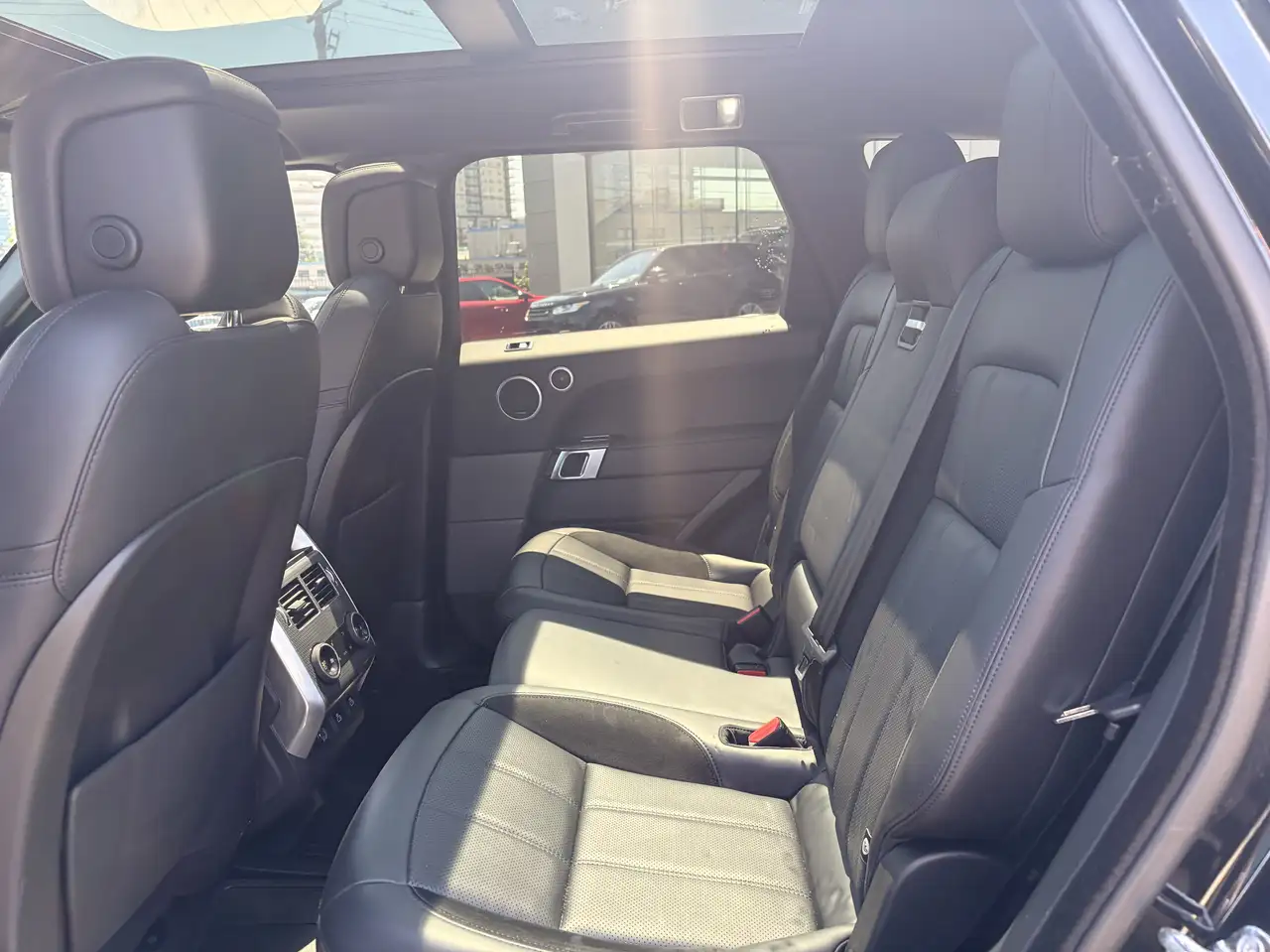 Land Rover Range Rover Sport - Image 27