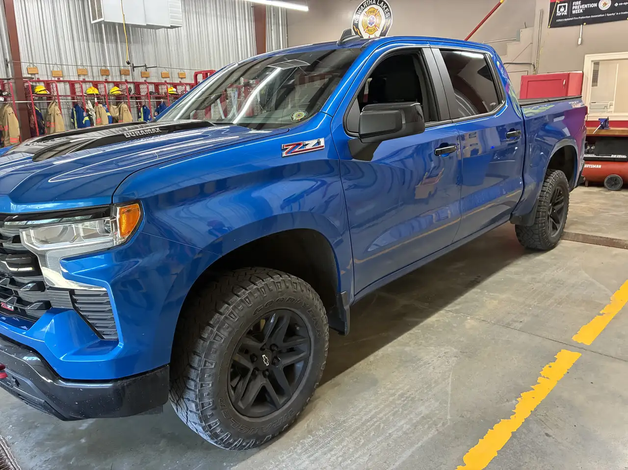 Chevrolet Silverado 1500 - Image 4