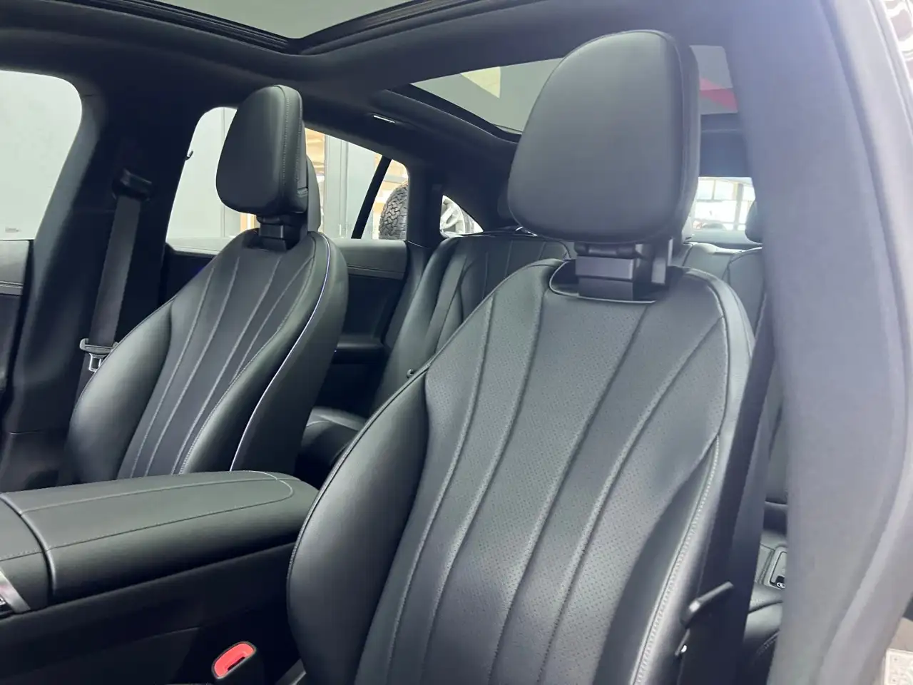 Mercedes-Benz EQE - Image 29