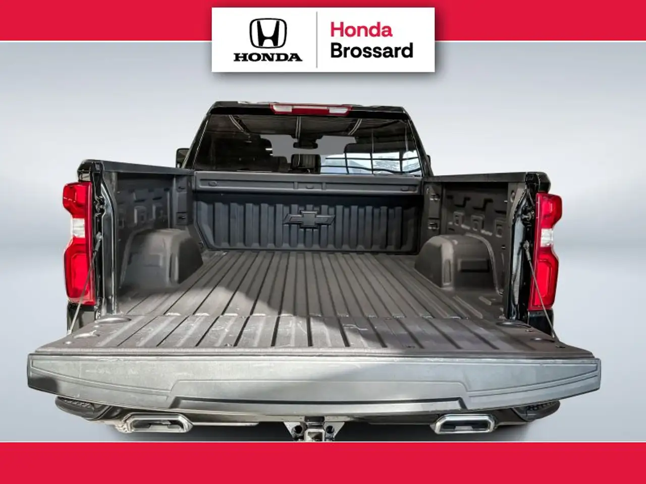 Chevrolet Silverado 1500 - Image 9