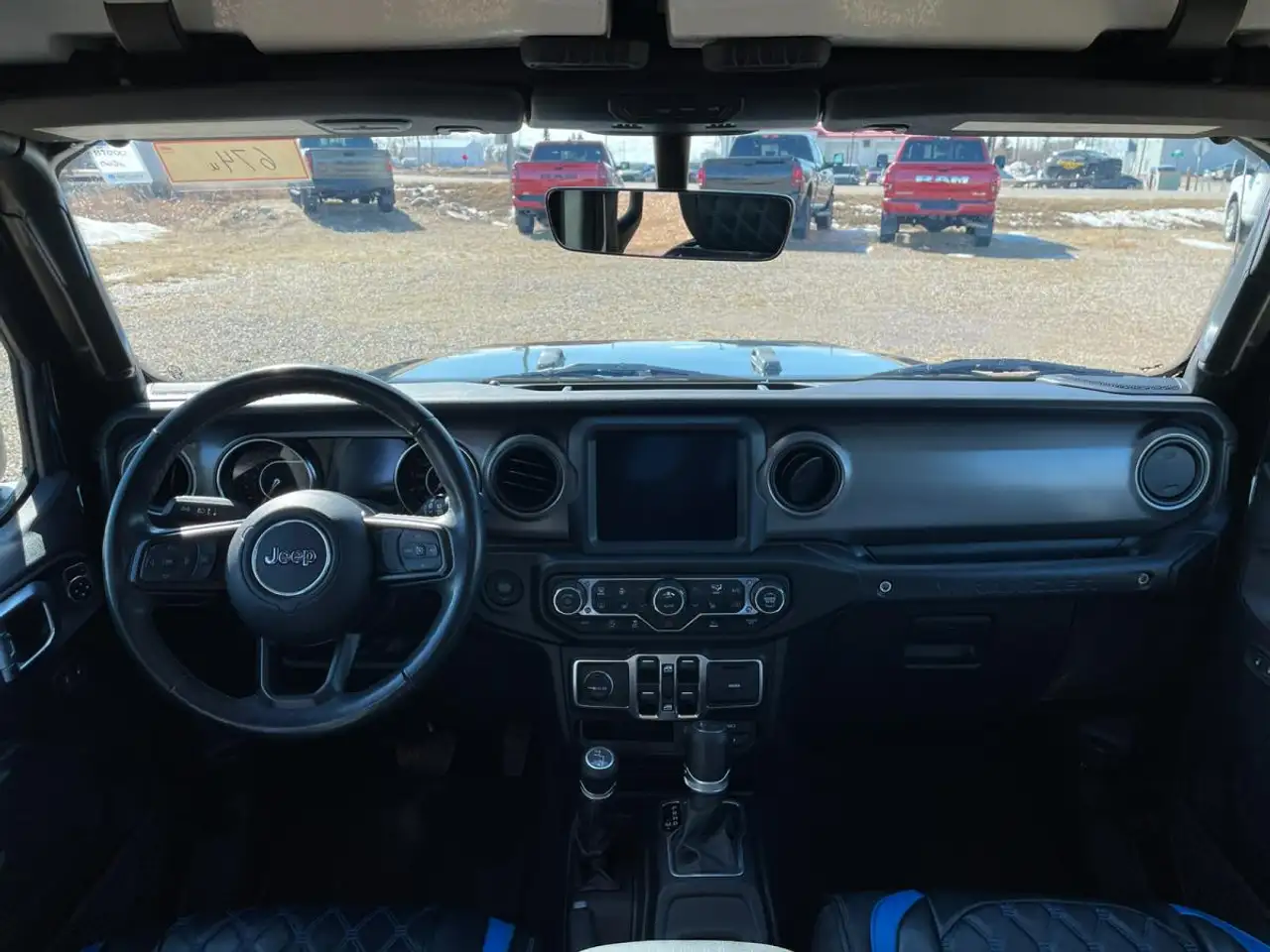 Jeep Wrangler - Image 11