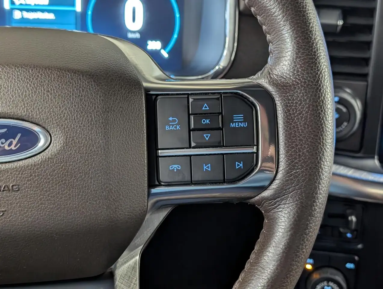 Ford F-150 - Image 22