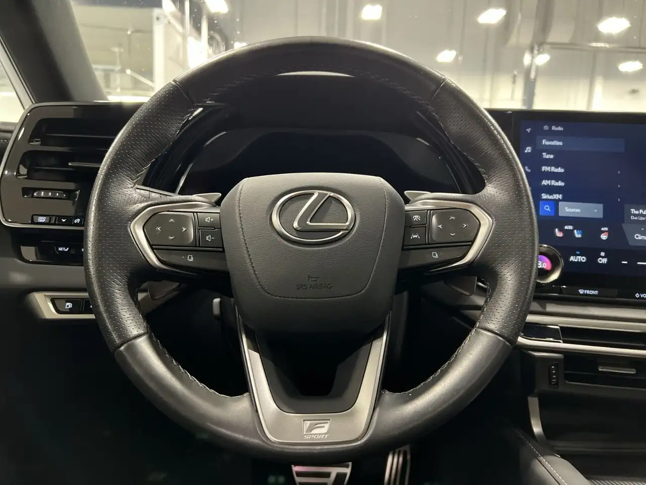 Lexus RX - Image 25