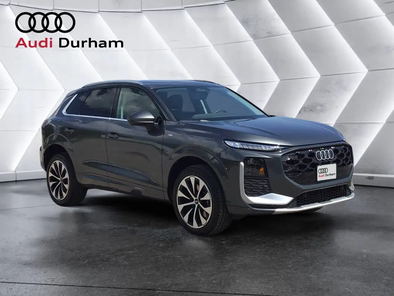 Audi Q3 - Image 7