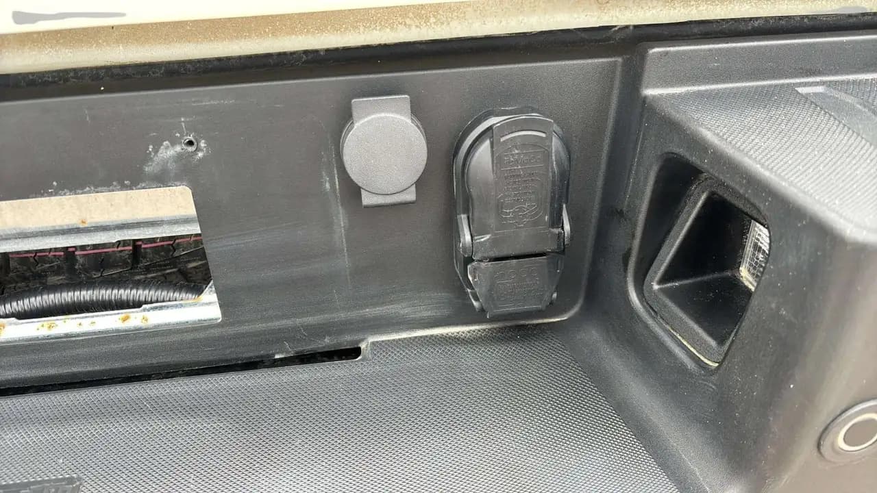 Ford F-150 - Image 33