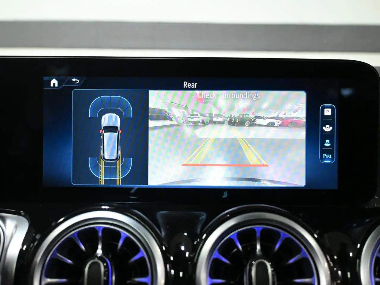 Mercedes-Benz GLB - Image 20
