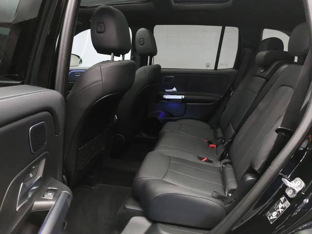 Mercedes-Benz GLB - Image 15