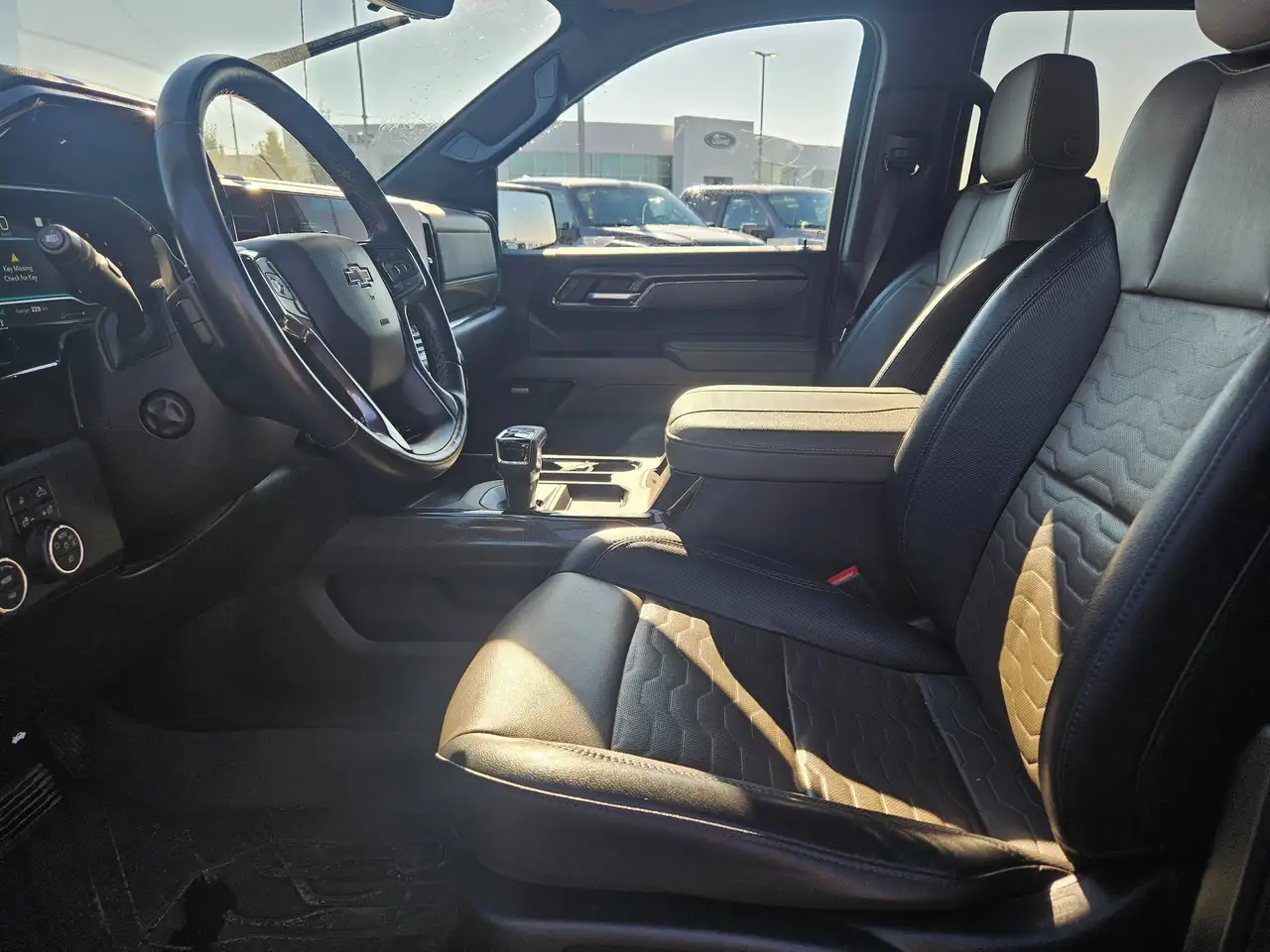Chevrolet Silverado 1500 - Image 11