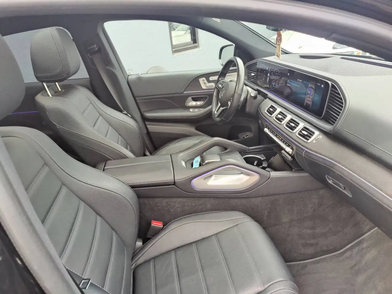 Mercedes-Benz GLE - Image 13