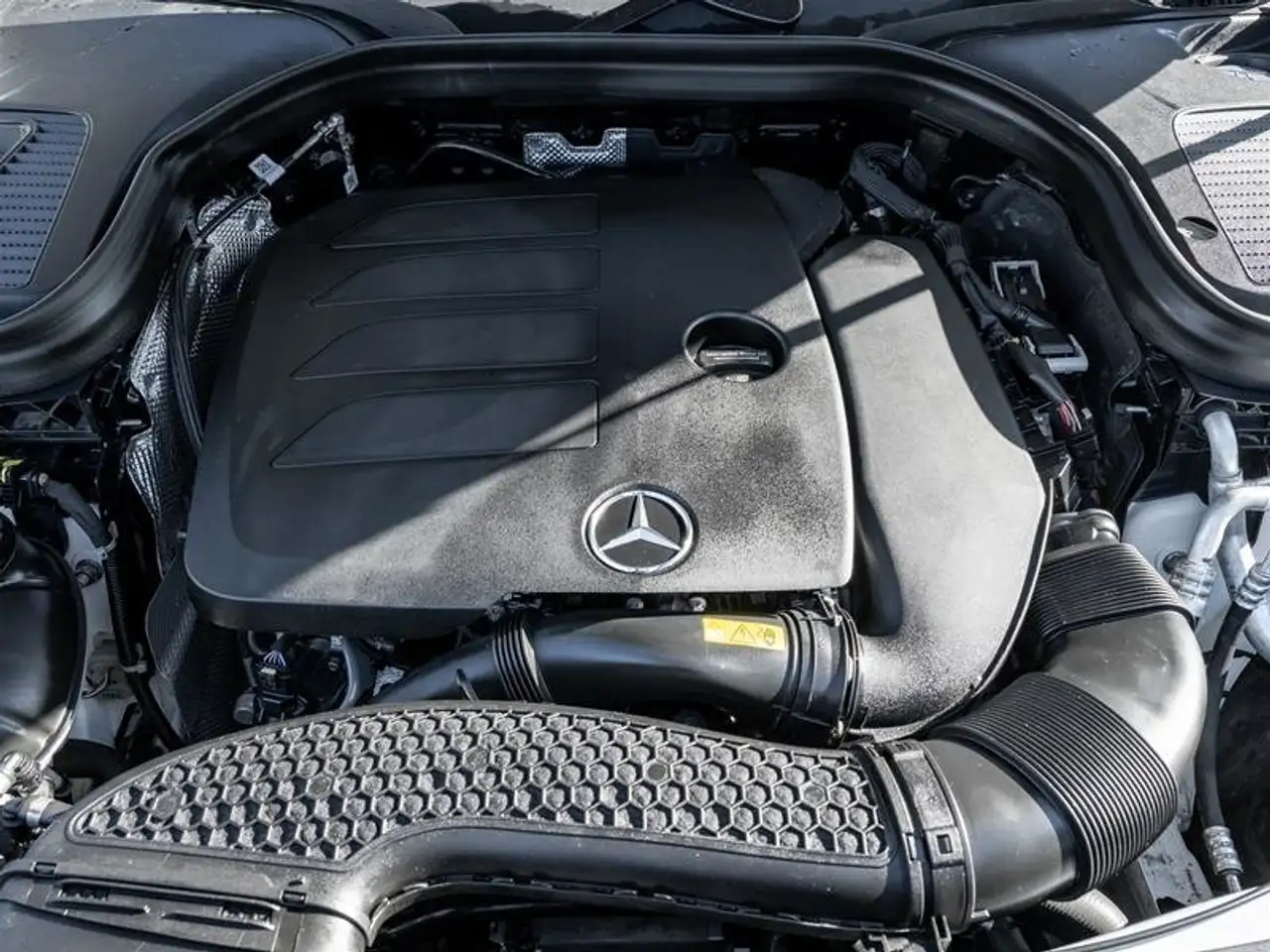 Mercedes-Benz GLC - Image 30