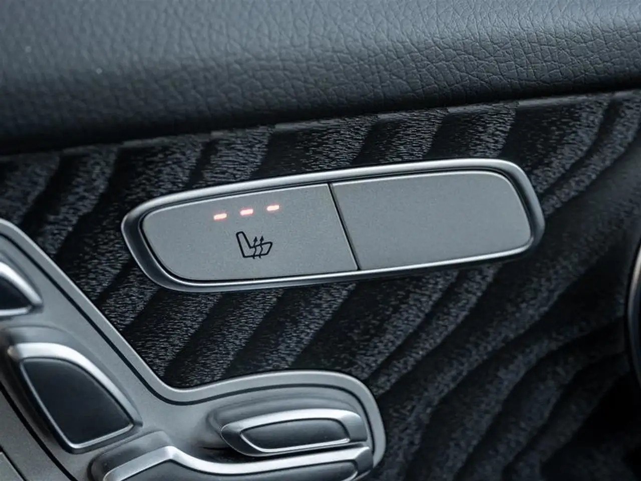 Mercedes-Benz GLC - Image 19