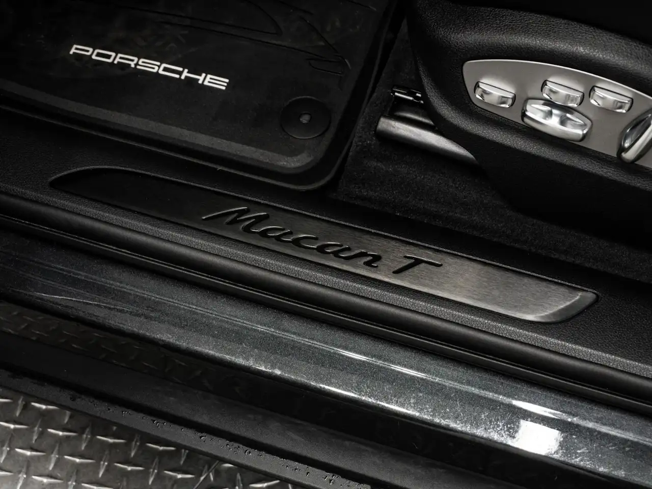 Porsche Macan - Image 27