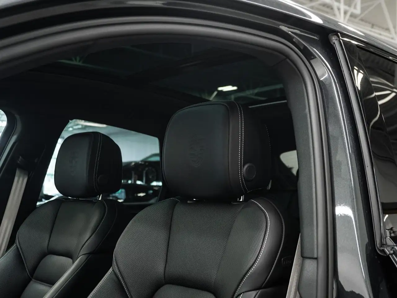 Porsche Macan - Image 22