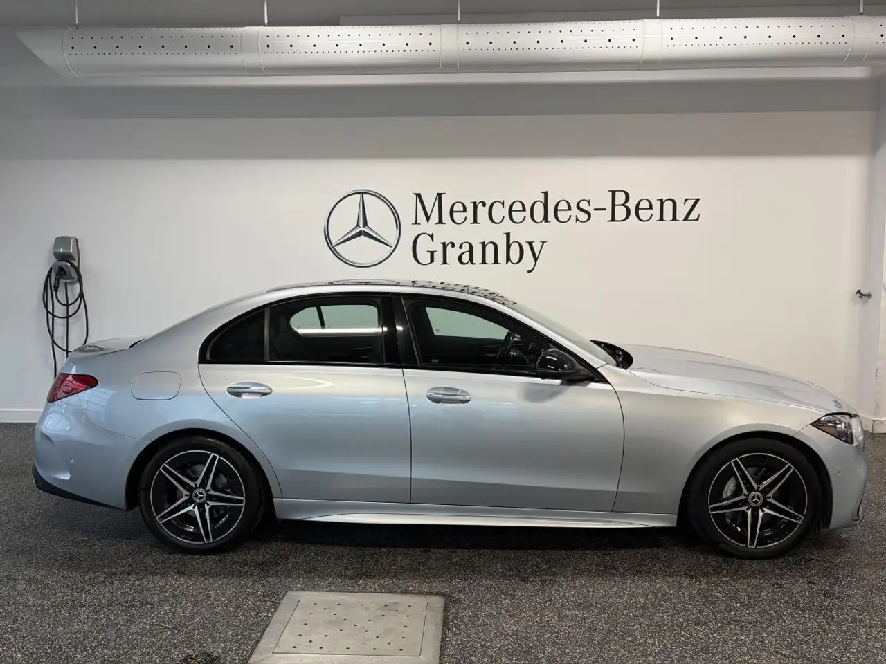 Mercedes-Benz C-Class - Image 2