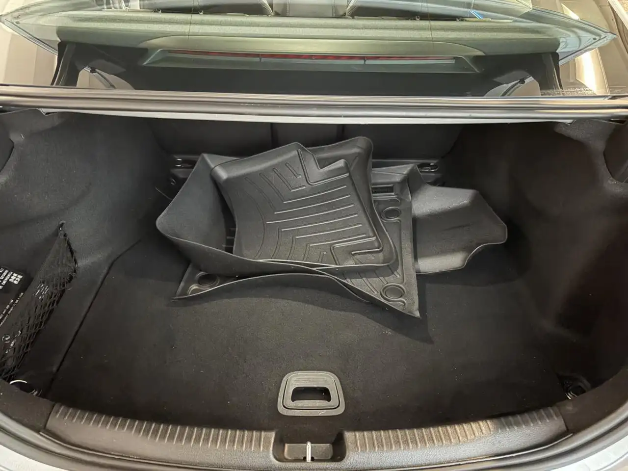 Mercedes-Benz C-Class - Image 21