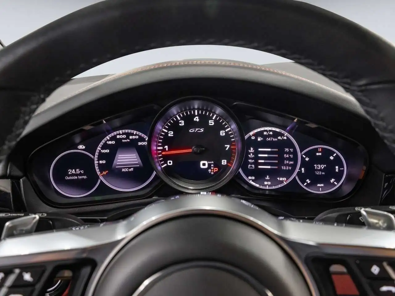 Porsche Cayenne - Image 15