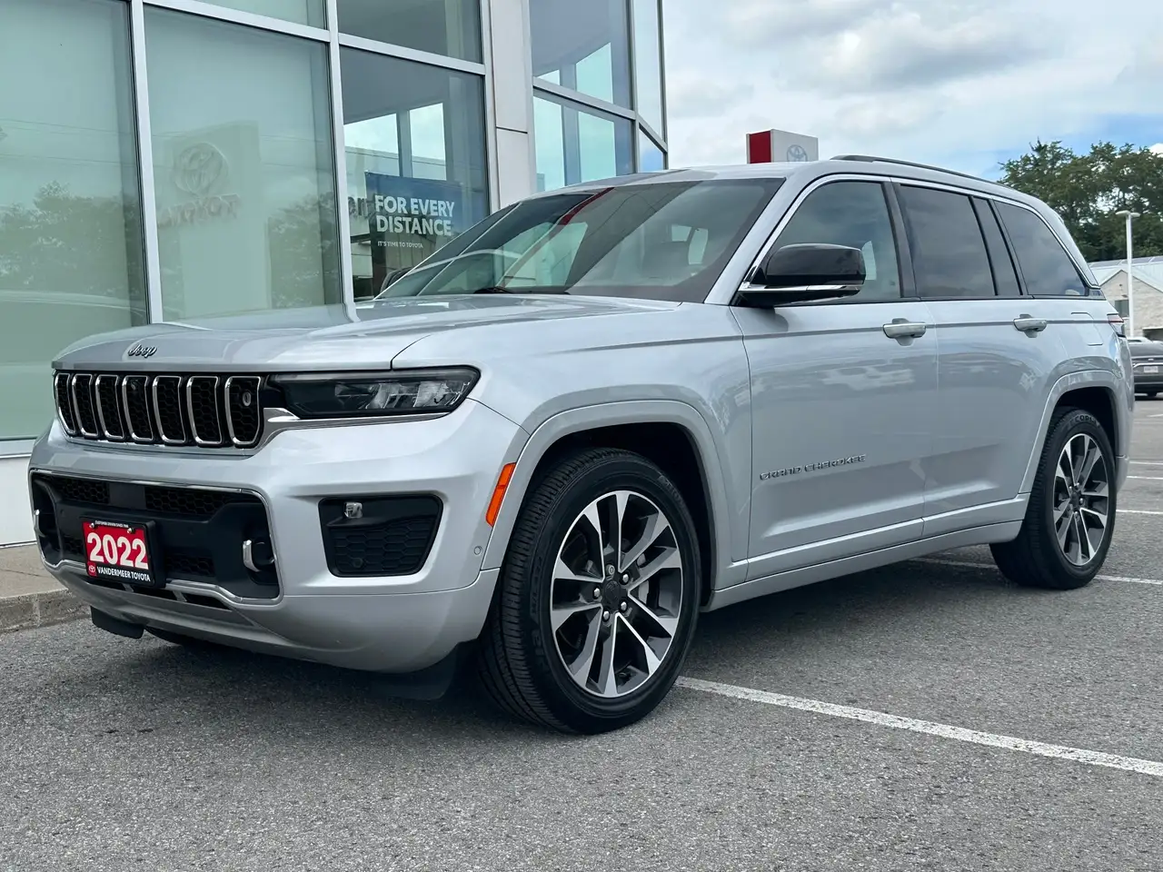 Jeep Grand Cherokee - Image 1
