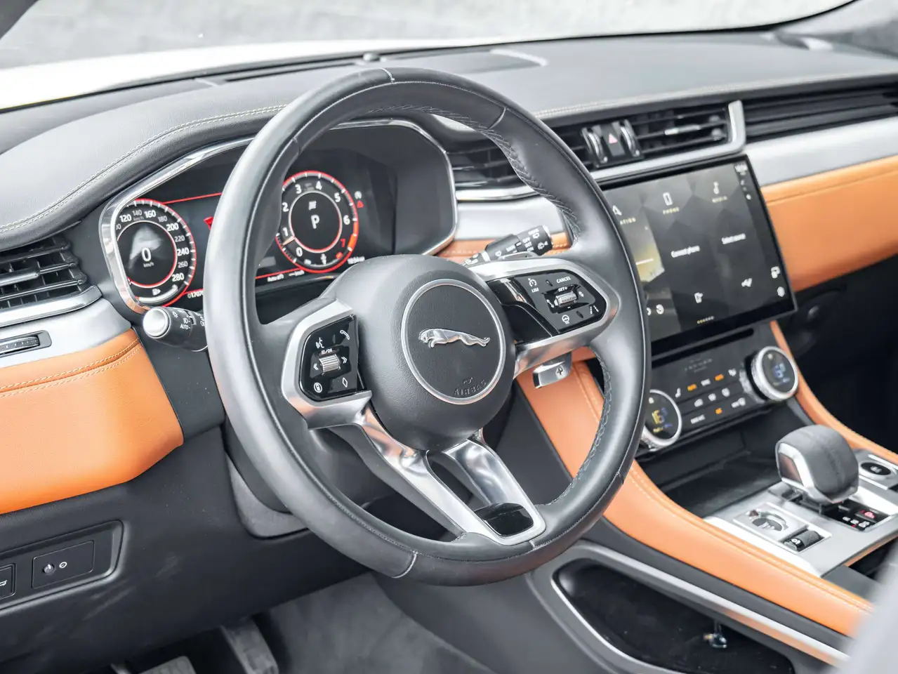 Jaguar F-Pace - Image 20