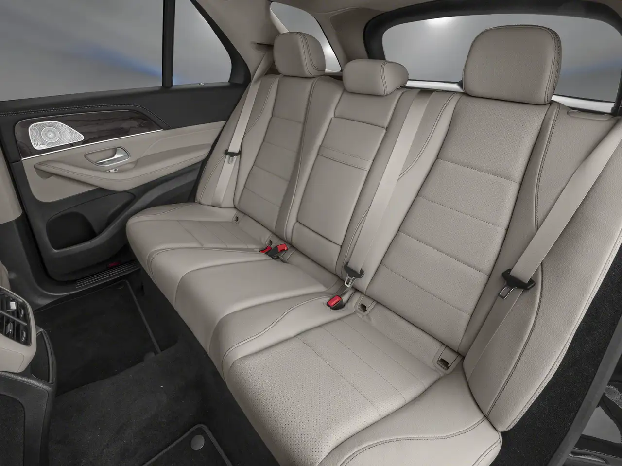 Mercedes-Benz GLE - Image 9