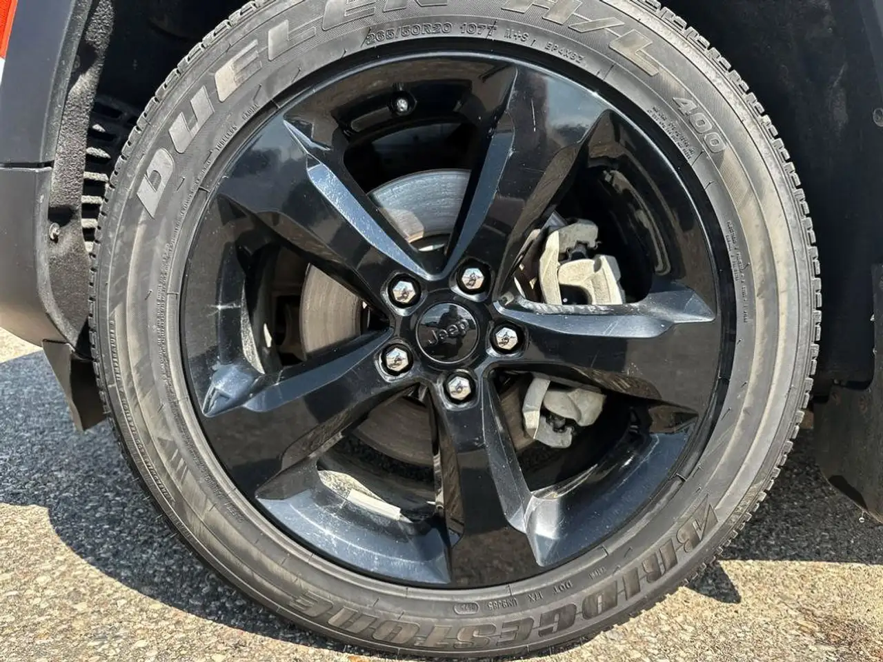 Jeep Grand Cherokee - Image 11