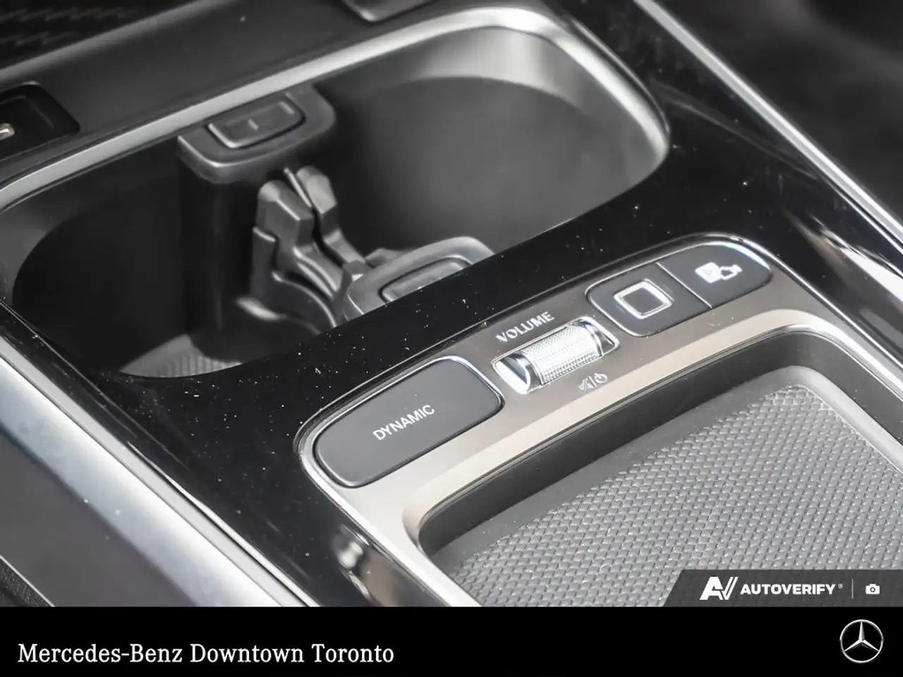 Mercedes-Benz GLB - Image 12