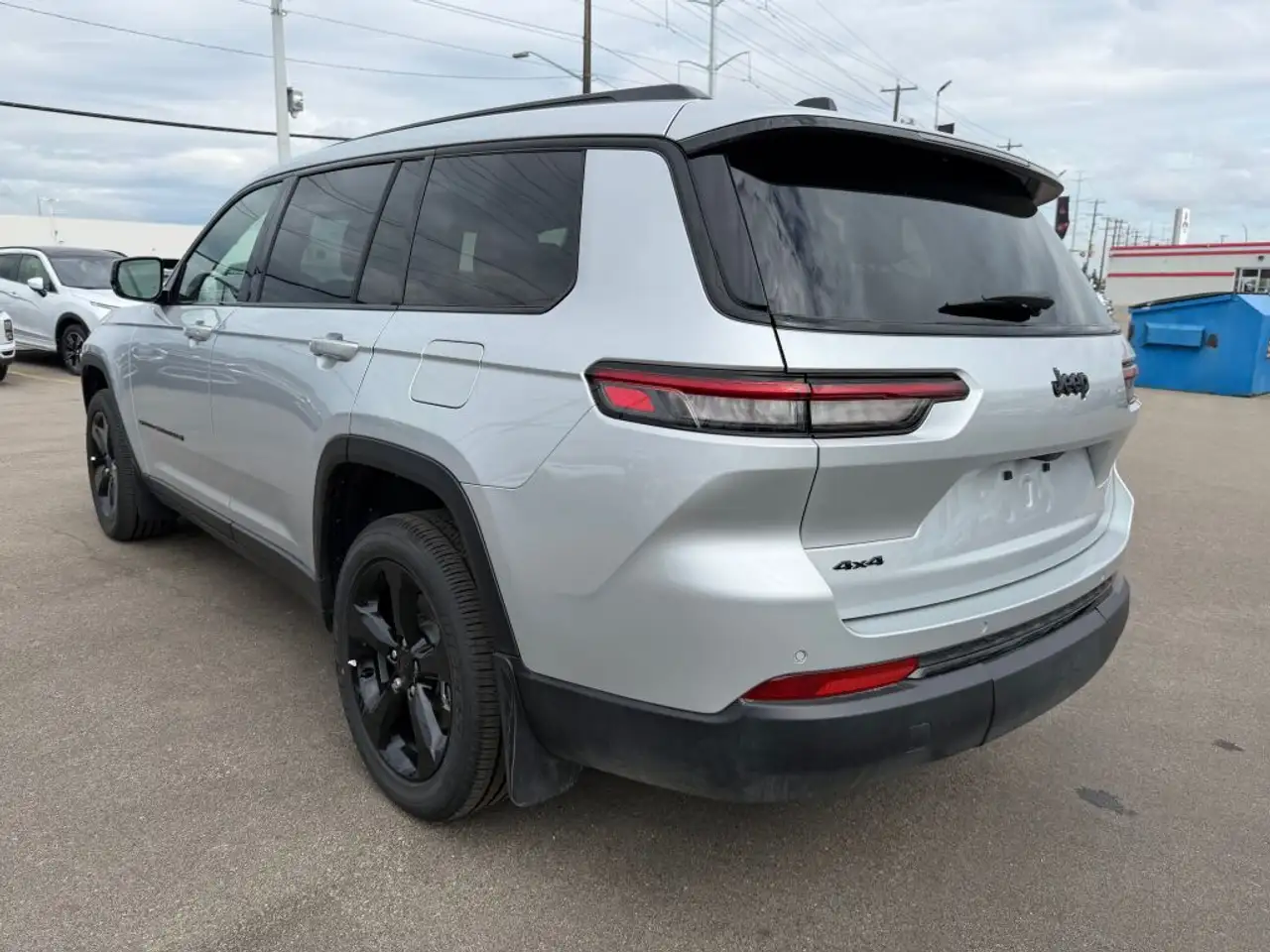 Jeep Grand Cherokee - Image 19