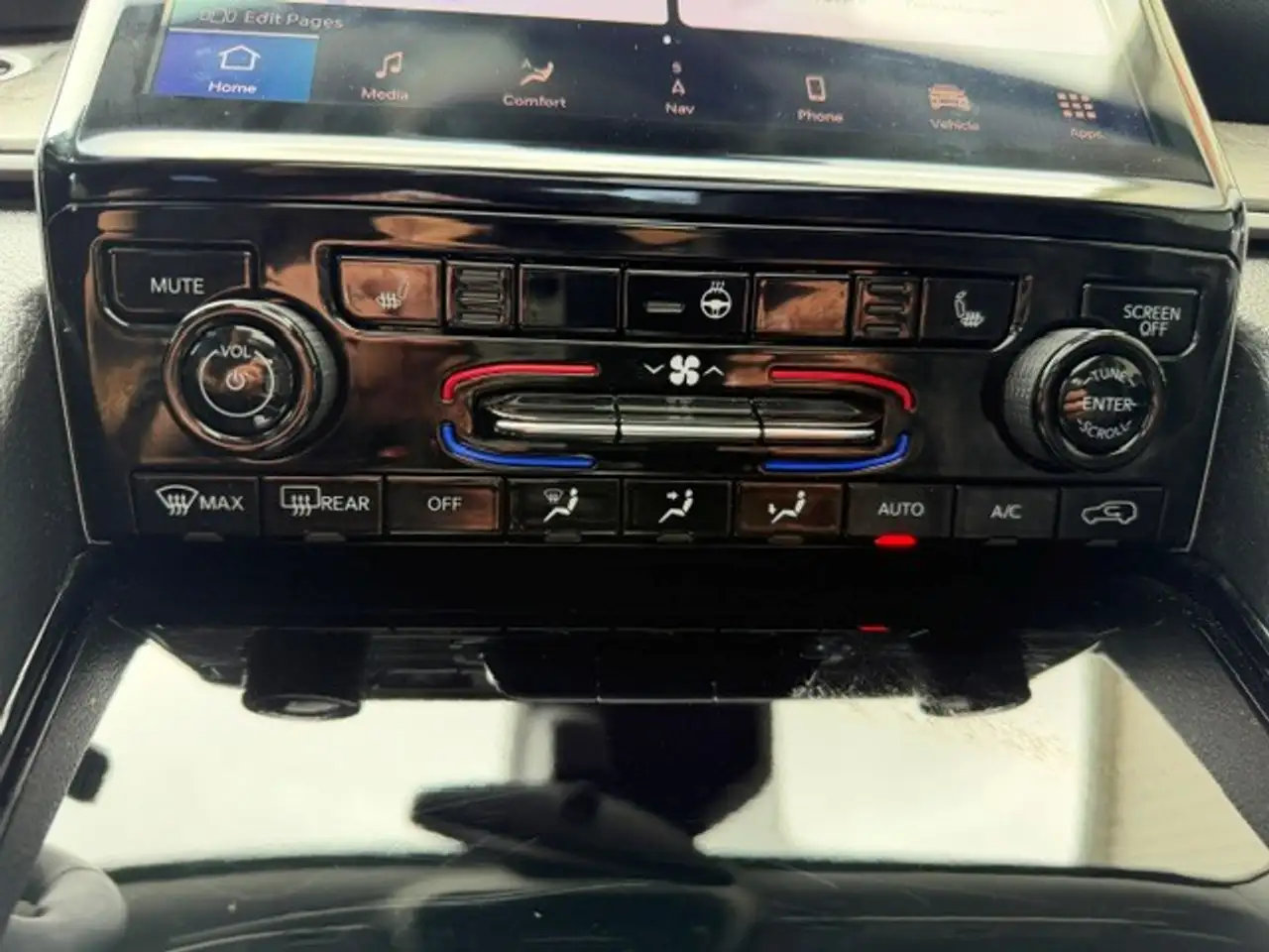 Jeep Grand Cherokee - Image 13