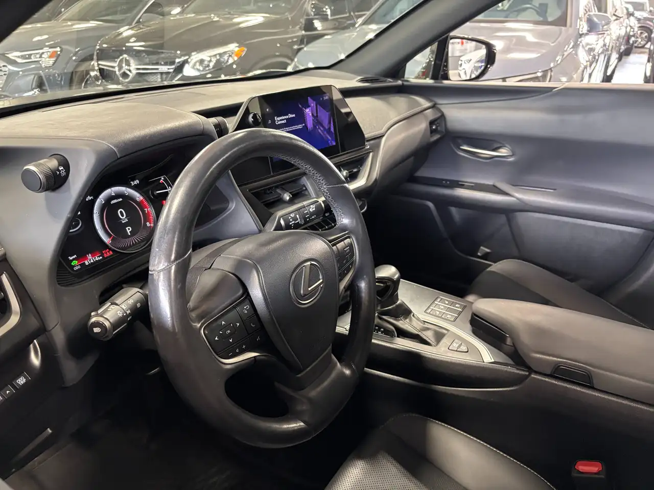 Lexus UX - Image 12