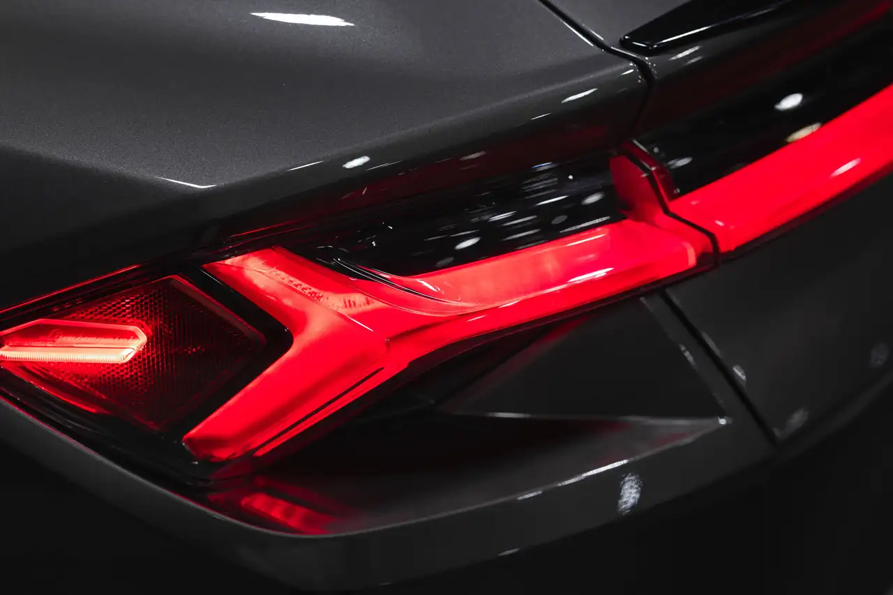 Lamborghini Urus - Image 15