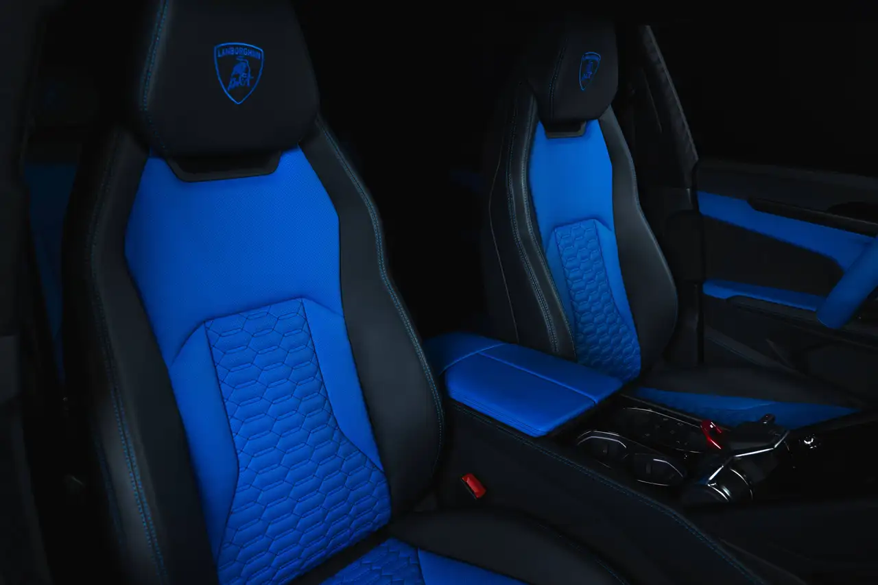 Lamborghini Urus - Image 23