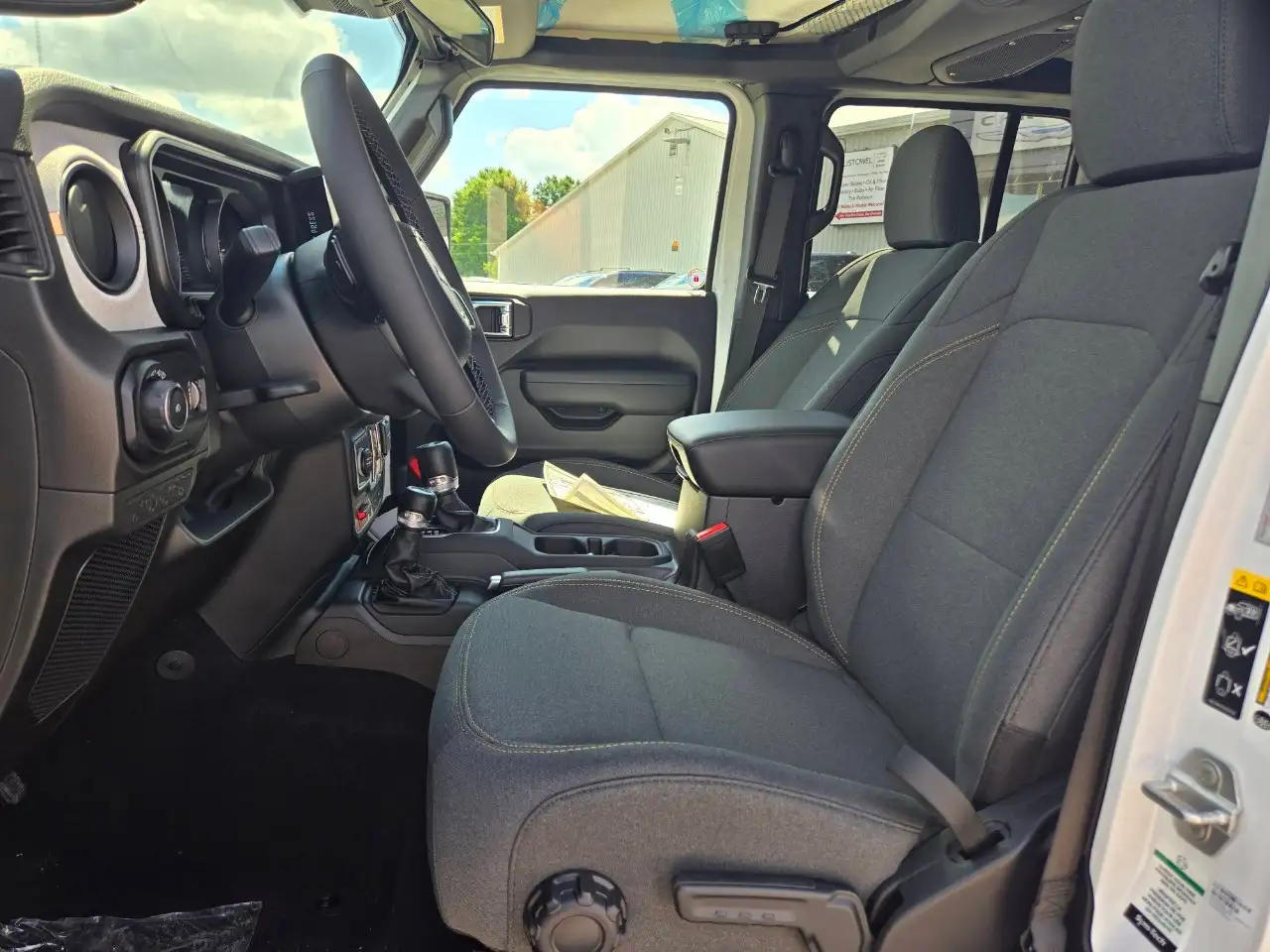 Jeep Wrangler - Image 6