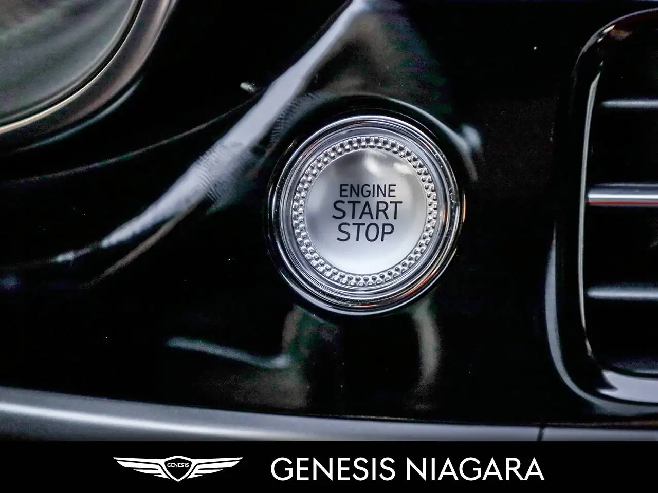 Genesis G70 - Image 29