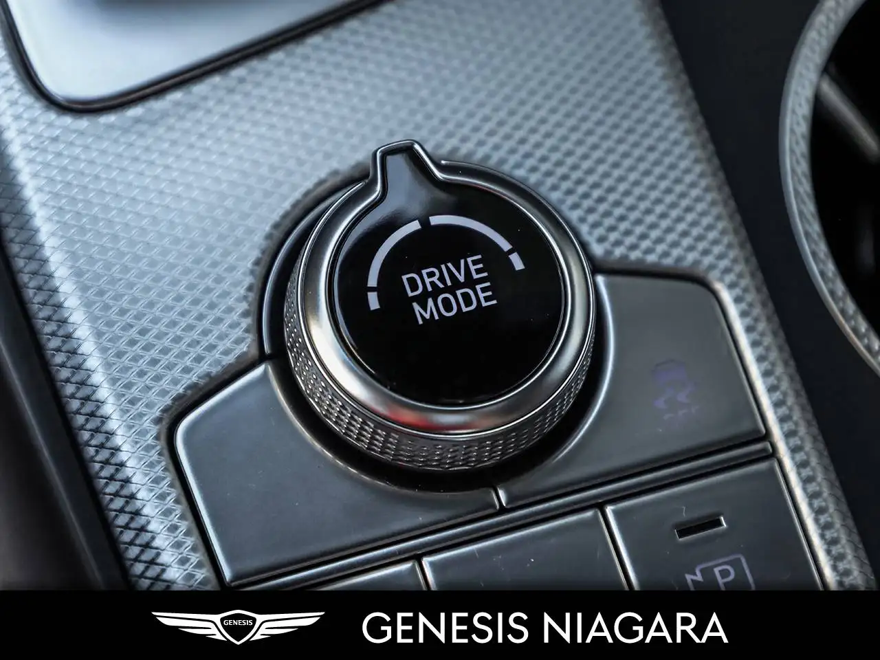 Genesis G70 - Image 28