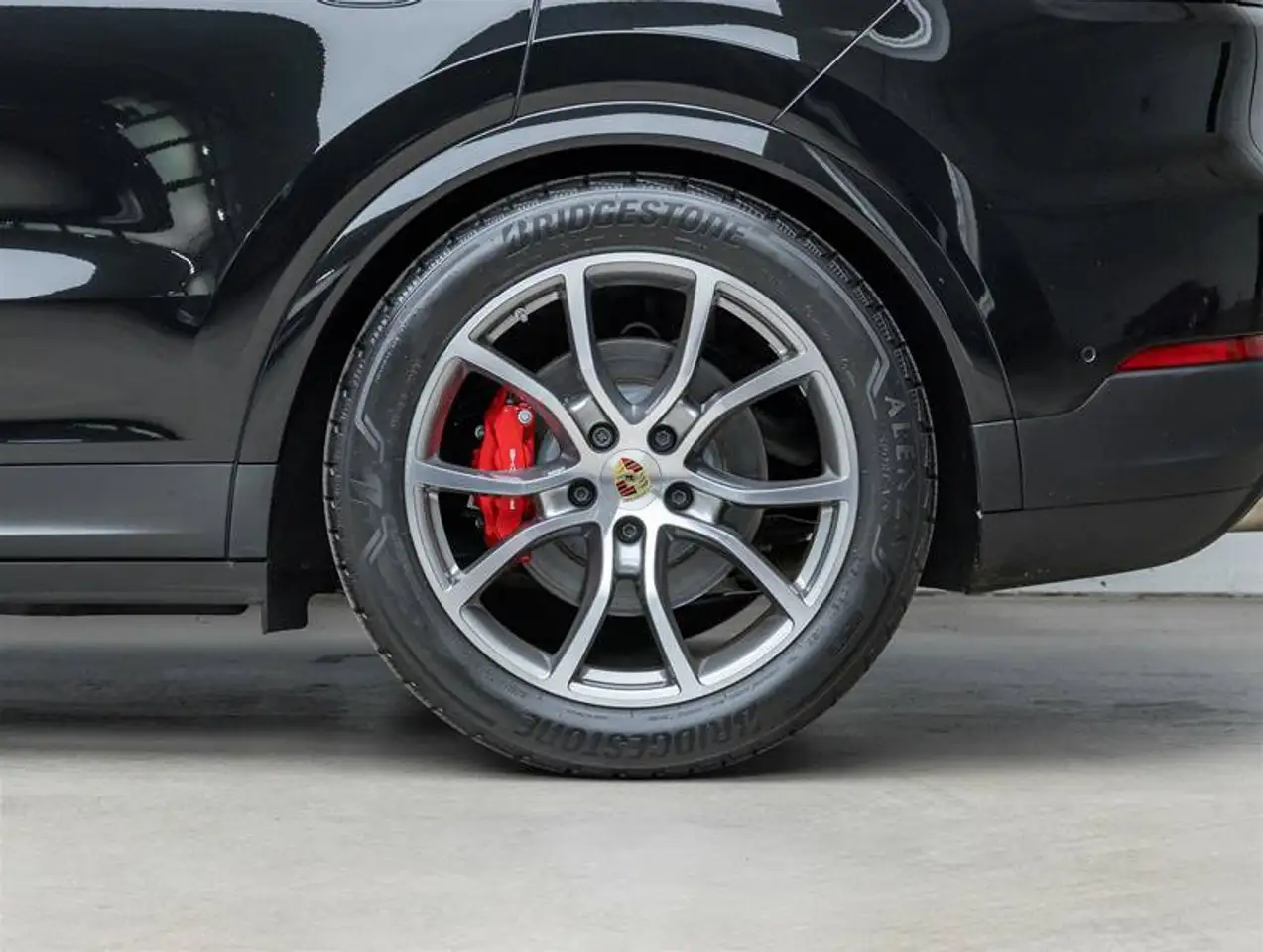 Porsche Cayenne - Image 7