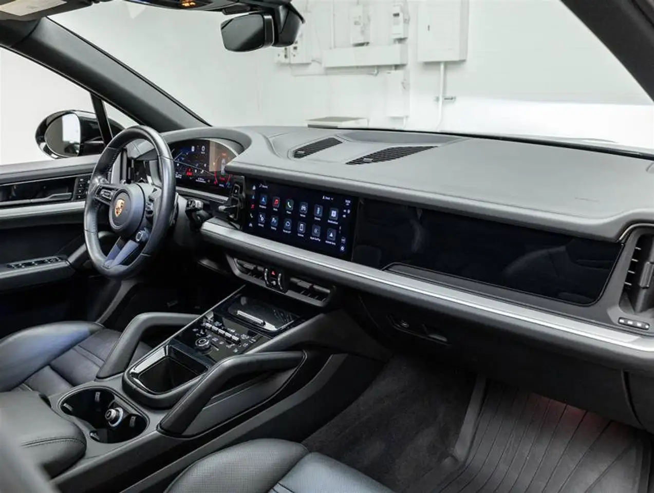Porsche Cayenne - Image 33