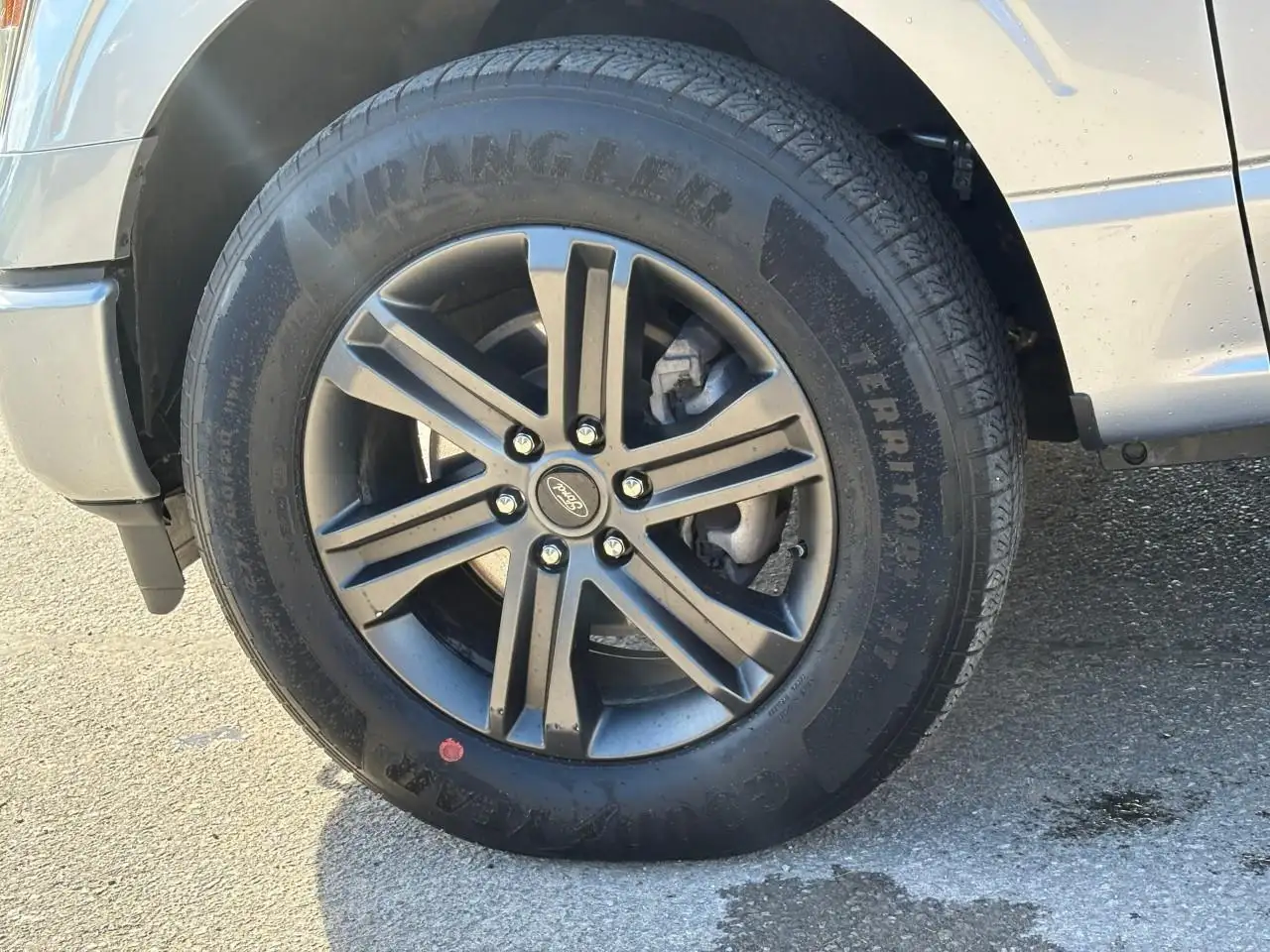 Ford F-150 - Image 10
