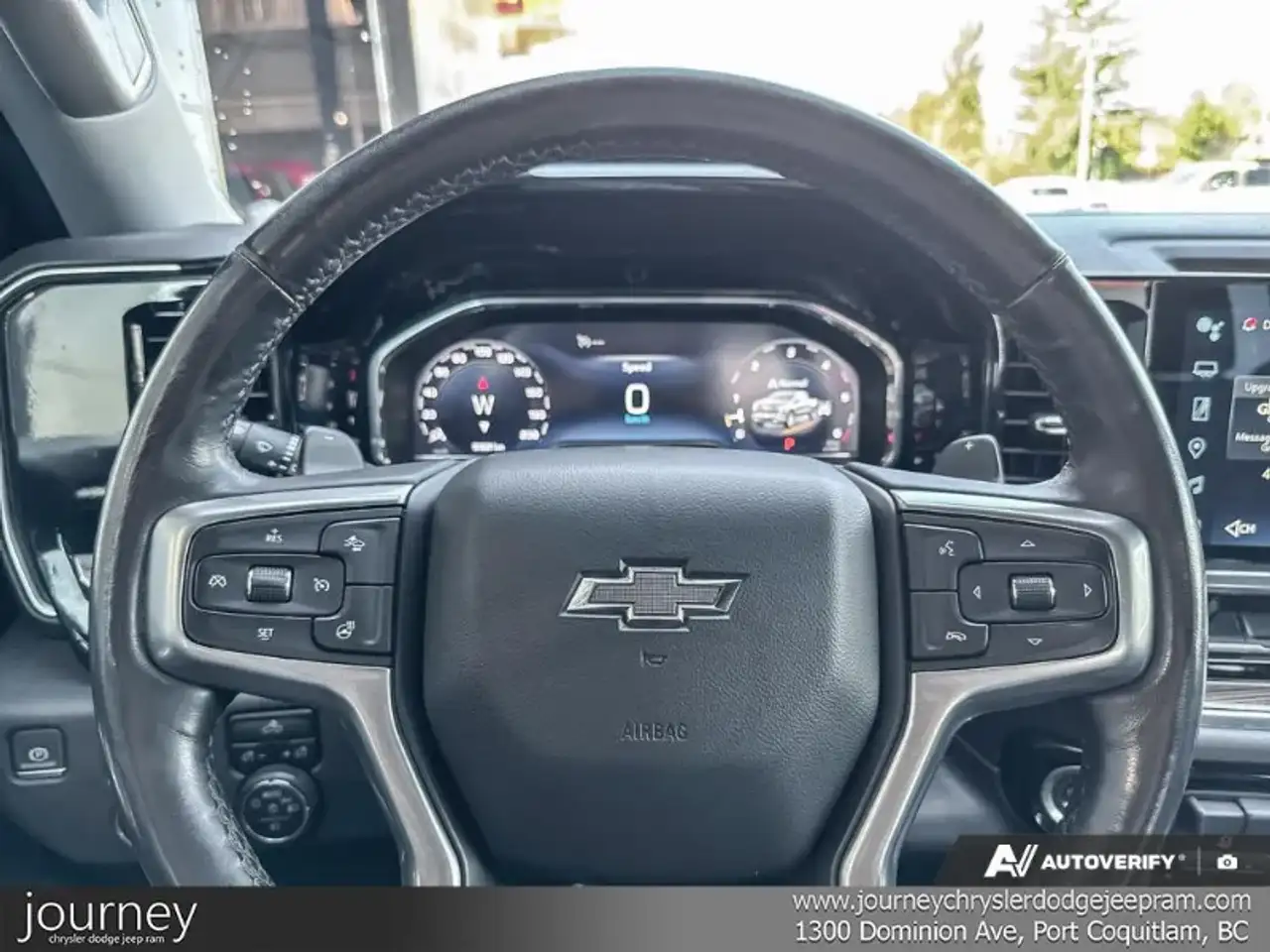 Chevrolet Silverado 1500 - Image 14