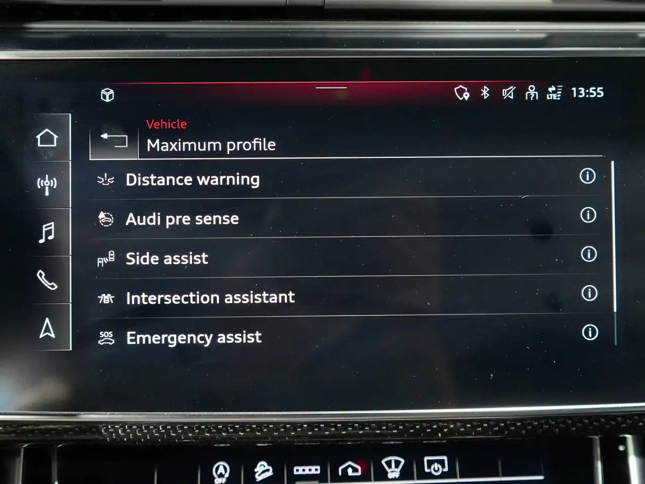 Audi SQ8 - Image 31