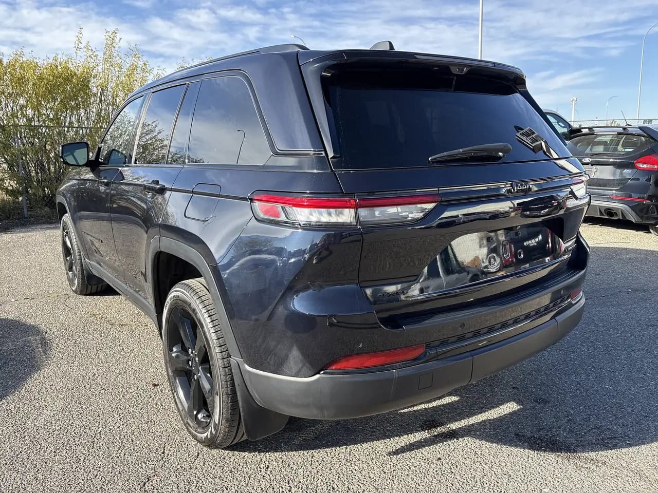 Jeep Grand Cherokee - Image 8