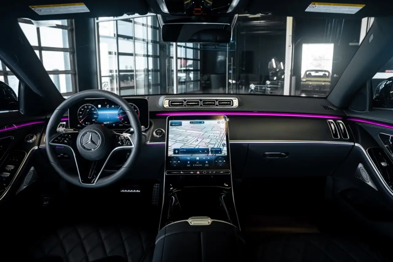 Mercedes-Benz S-Class - Image 17