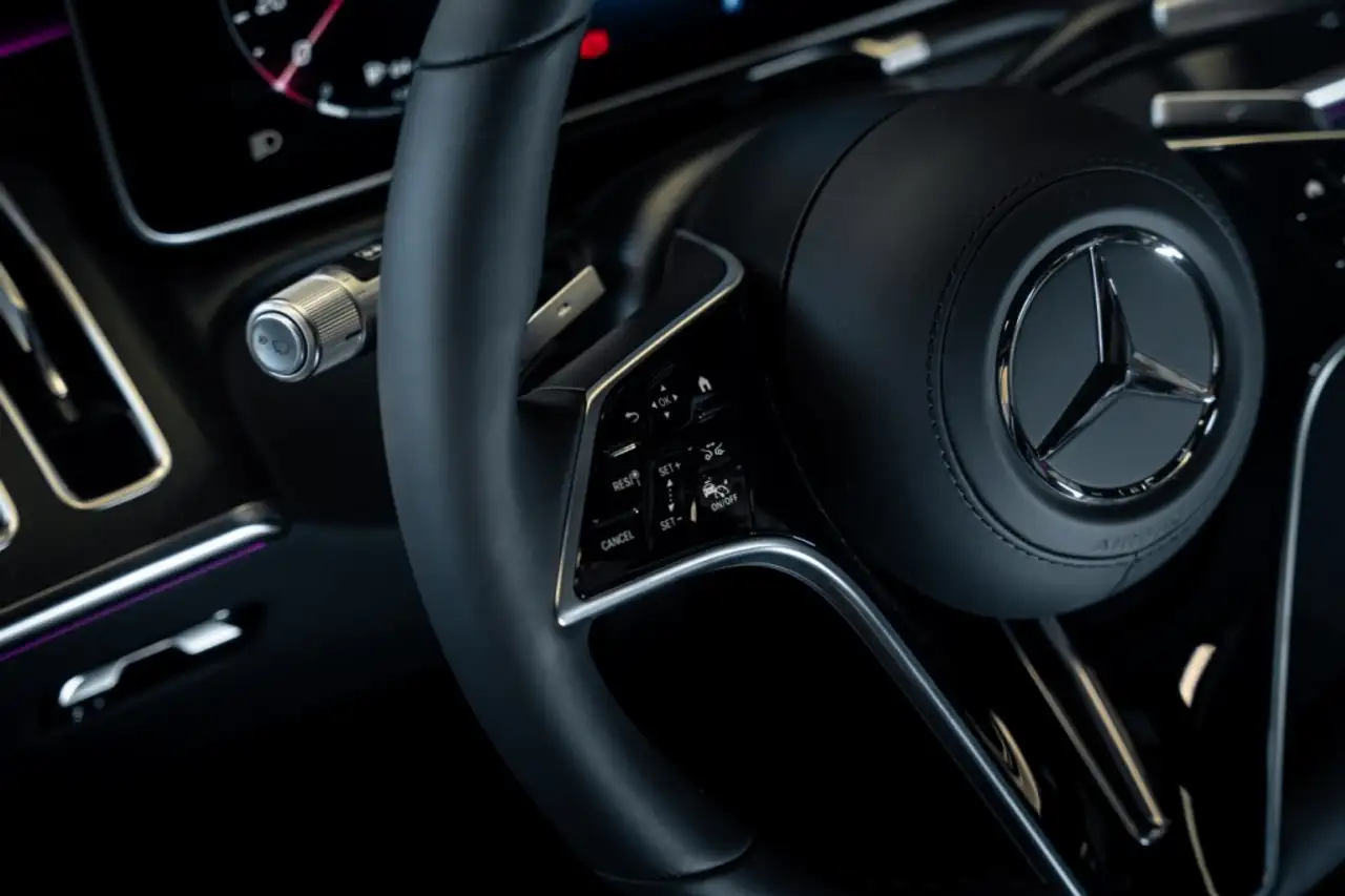 Mercedes-Benz S-Class - Image 9